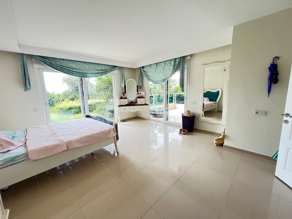 Шикарный мебилированный садовый дуплекс район Каргыджак Аланья.  - Фото 14