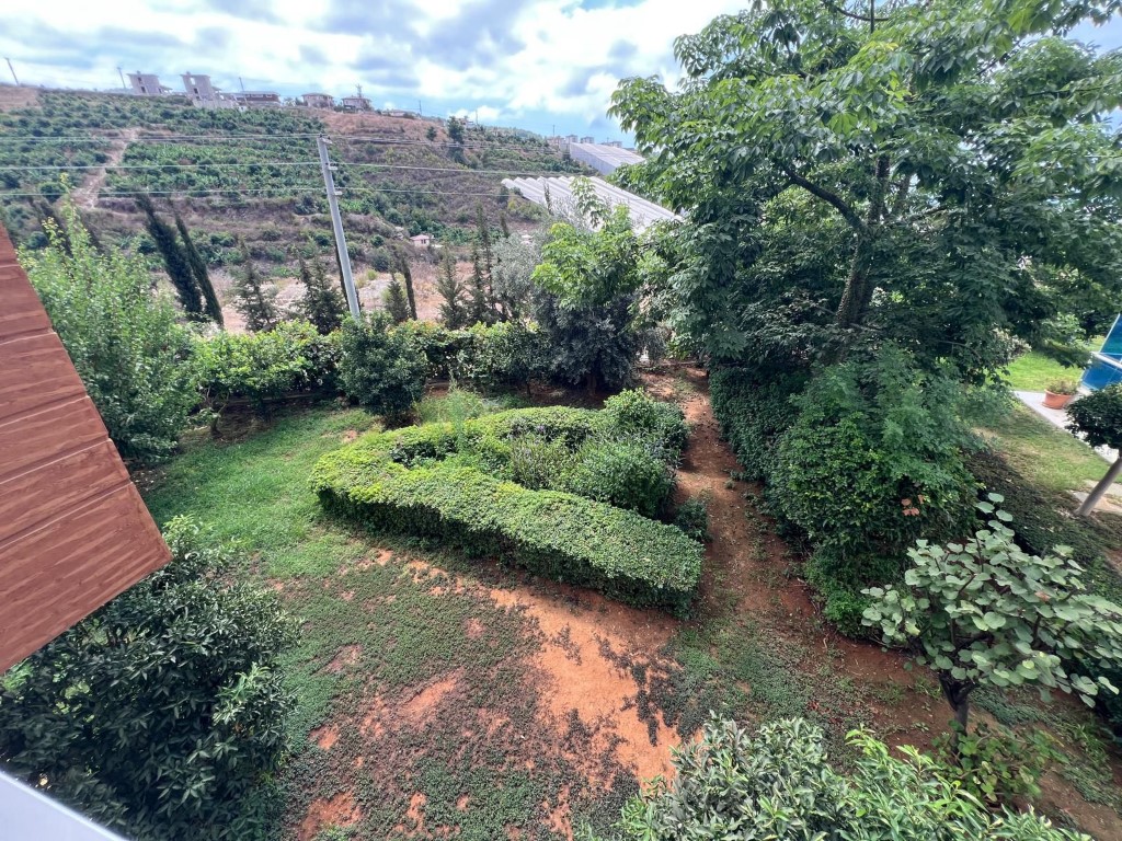 Шикарный мебилированный садовый дуплекс район Каргыджак Аланья.  - Фото 30