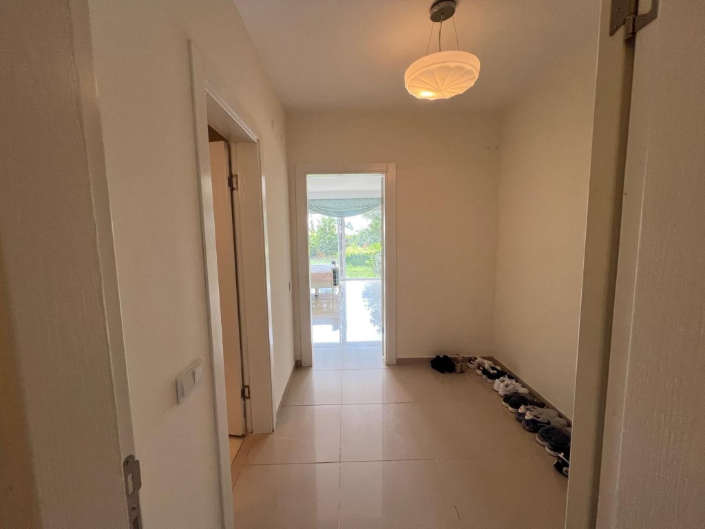 Шикарный мебилированный садовый дуплекс район Каргыджак Аланья.  - Фото 31