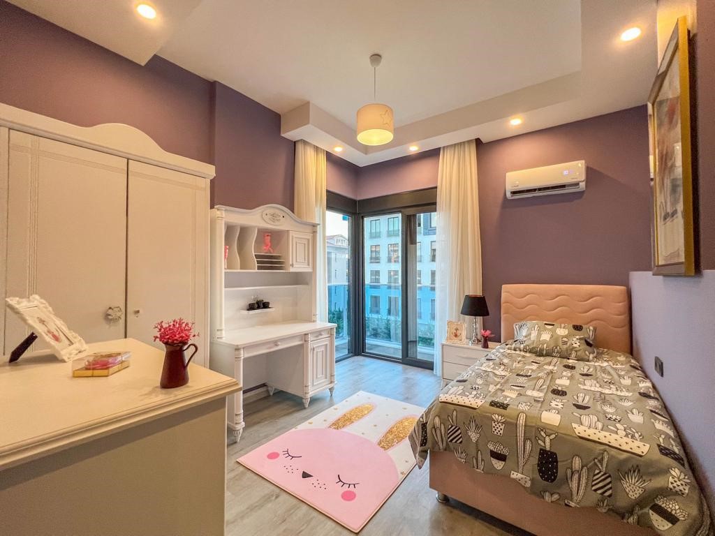 Просторная мебелированная квартира в современном комплексе район Оба Аланья. - Фото 30