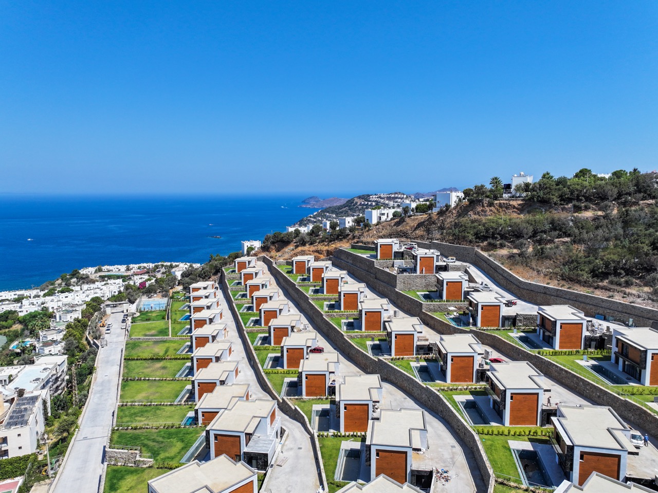 Двухэтажные виллы с личным бассейном рядом с морем в Бодруме  - Фото 2