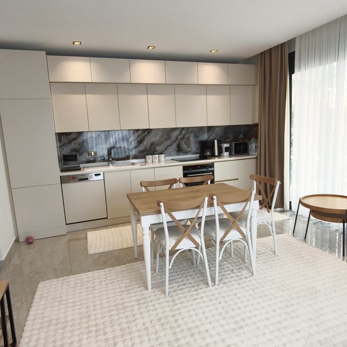 Трёхкомнатная квартира в центре Аланьи в 120 м от моря - Фото 30