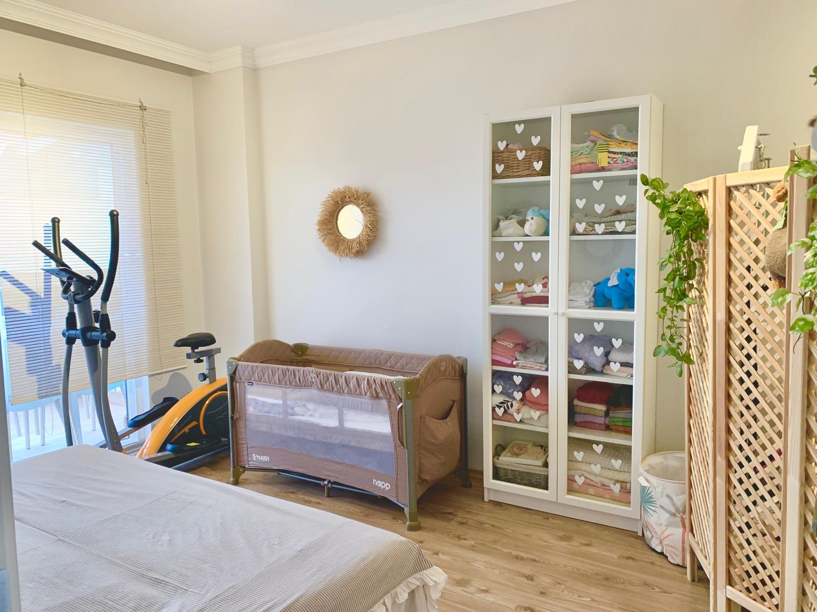 Двухуровневая квартира 4+1 в Алании в районе Оба с развитой инфраструктурой и возможностью получения гражданства - Фото 16