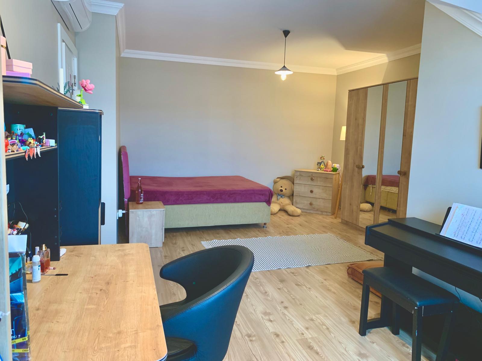 Двухуровневая квартира 4+1 в Алании в районе Оба с развитой инфраструктурой и возможностью получения гражданства - Фото 19