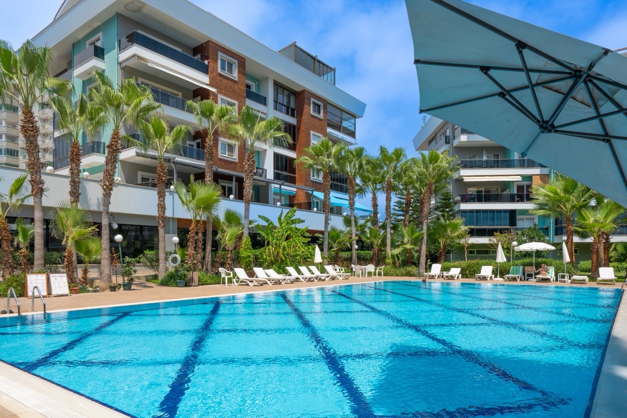 Двухуровневая квартира 4+1 в Алании в районе Оба с развитой инфраструктурой и возможностью получения гражданства - Фото 2