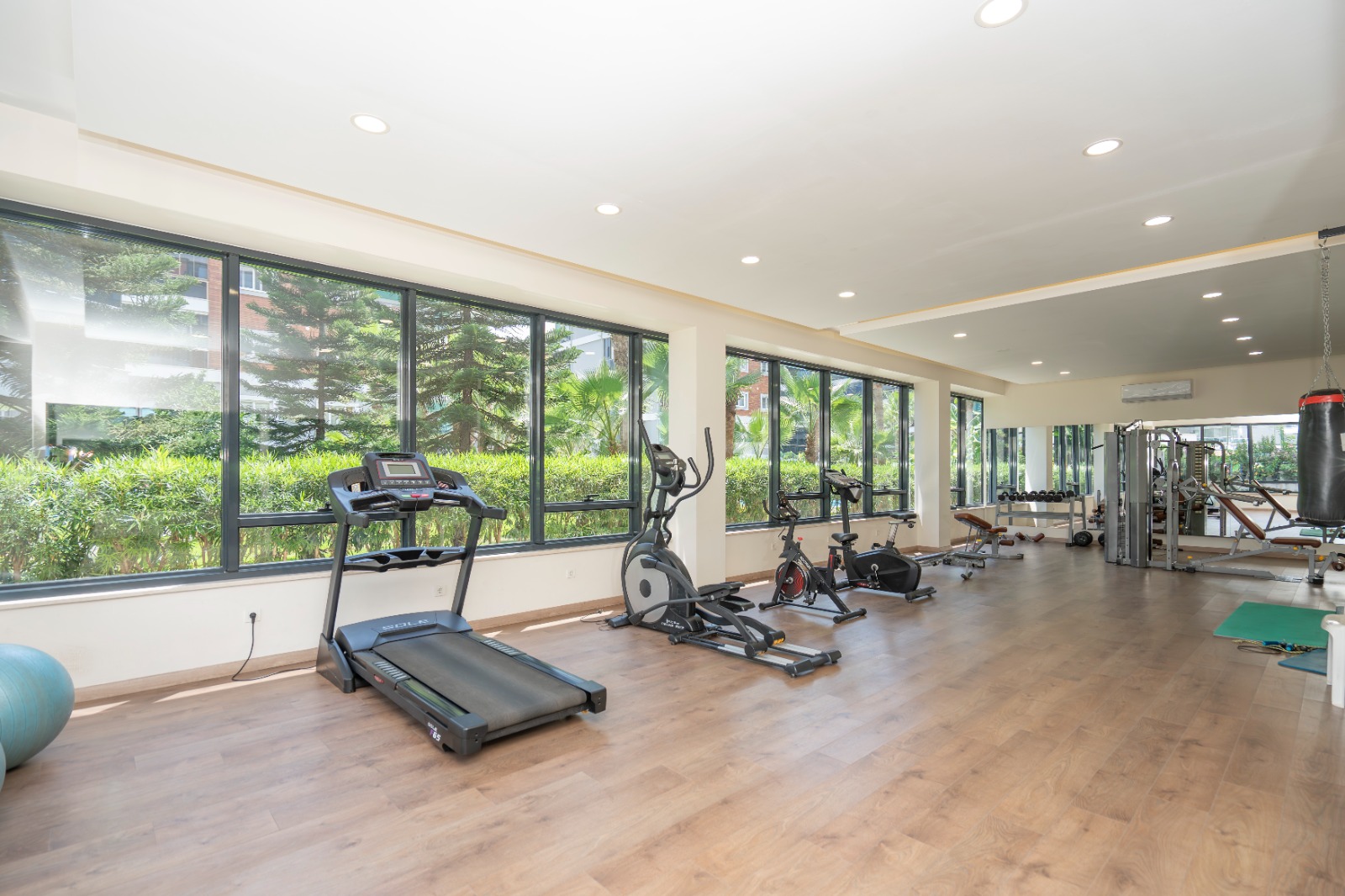 Двухуровневая квартира 4+1 в Алании в районе Оба с развитой инфраструктурой и возможностью получения гражданства - Фото 9