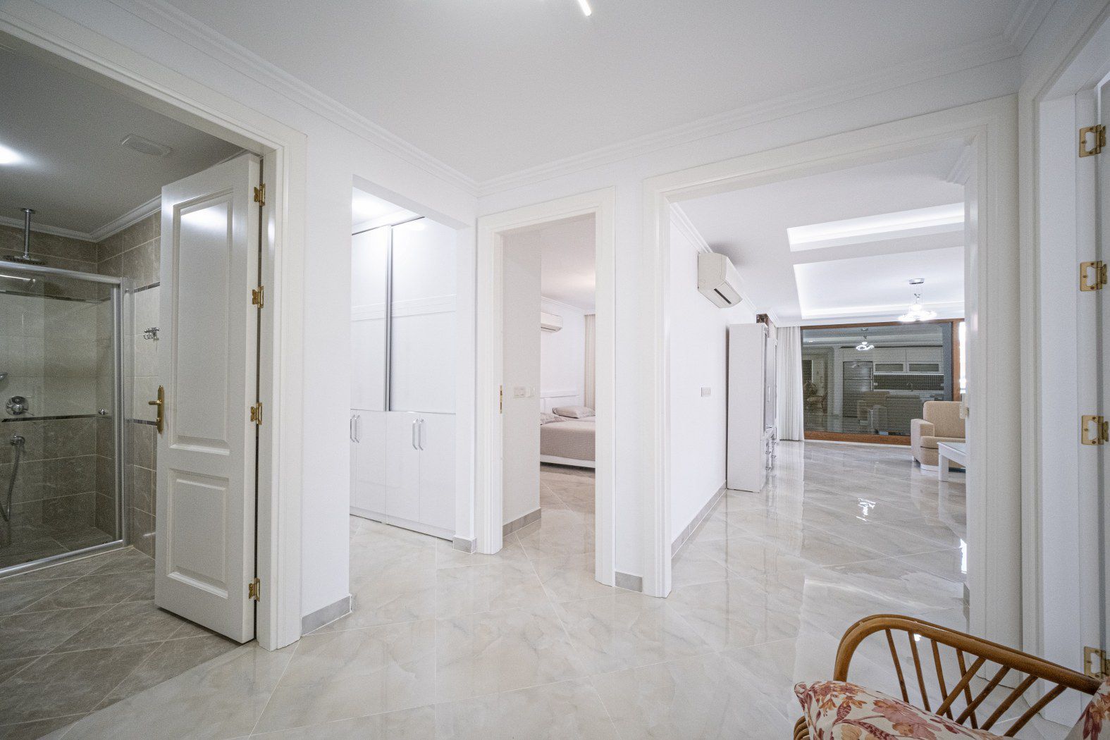 Меблированные апартаменты 3+1 в Оба, Алания — 155 м², на первой береговой линии с видом на море  - Фото 12