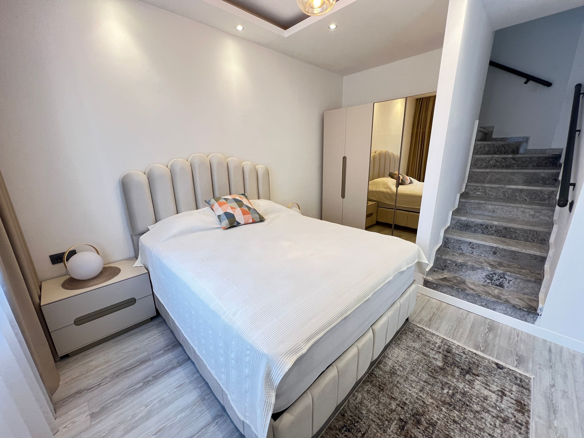 Меблированный дуплекс 3+1 в центре Алании в 700 м от пляжа - Фото 13