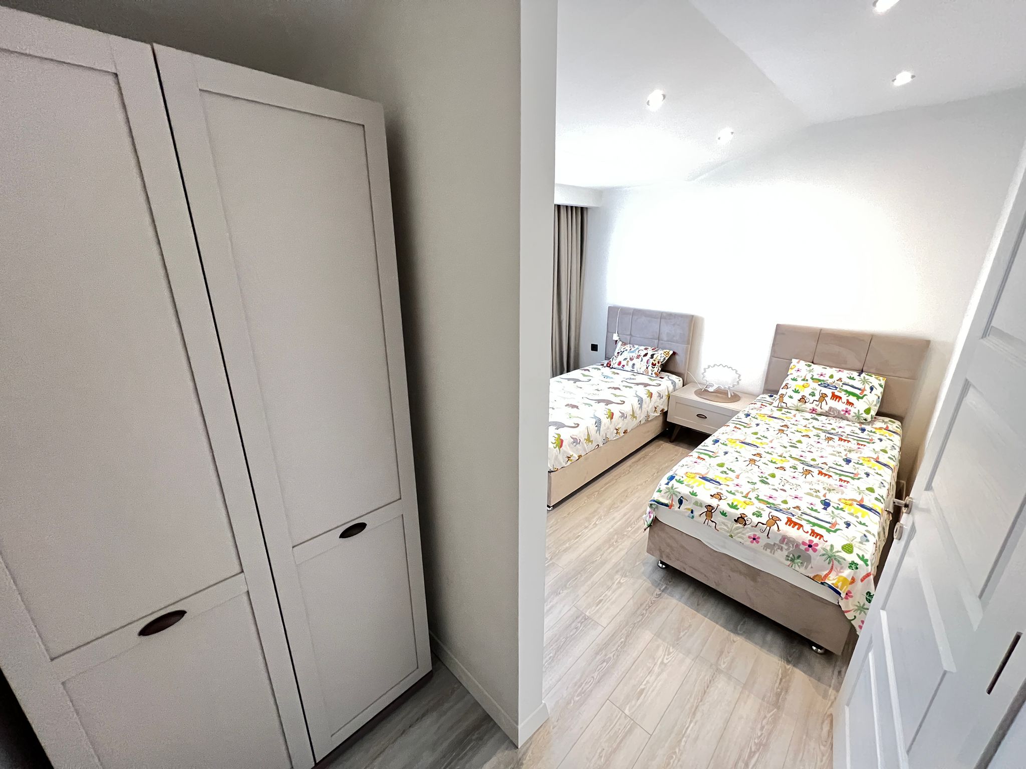 Меблированный дуплекс 3+1 в центре Алании в 700 м от пляжа - Фото 17