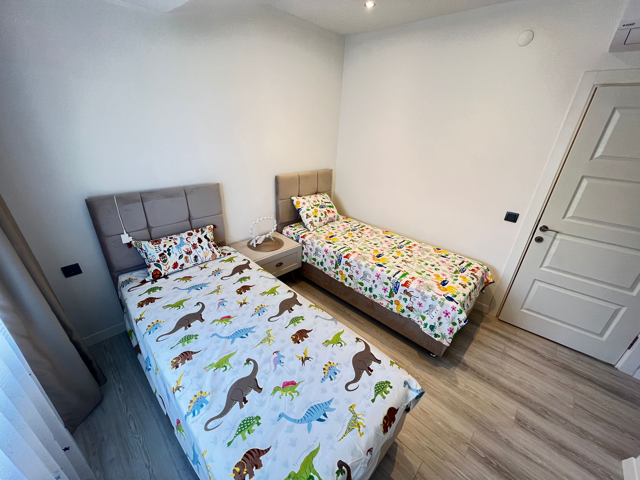 Меблированный дуплекс 3+1 в центре Алании в 700 м от пляжа - Фото 19