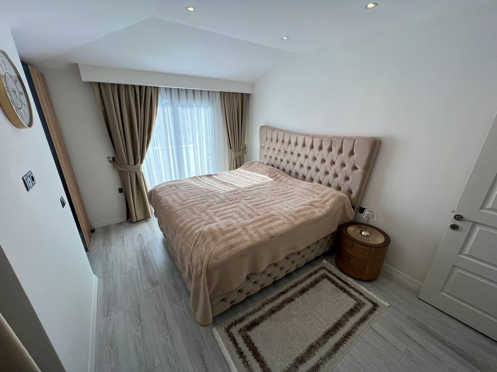 Меблированный дуплекс 3+1 в центре Алании в 700 м от пляжа - Фото 23