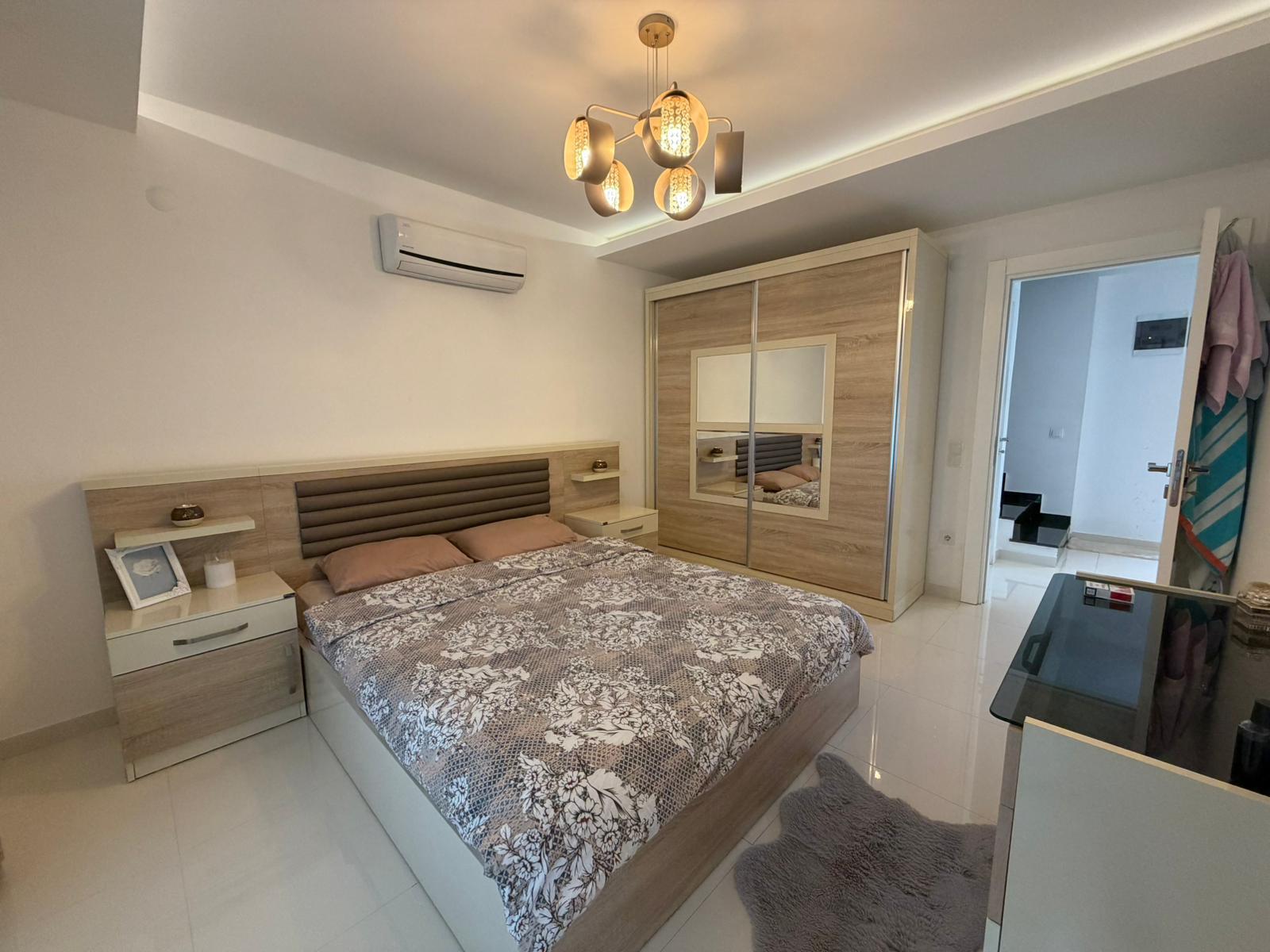 Просторный меблированный дуплекс 3+1 в Аланье, 350 м от пляжа Клеопатра - Фото 12