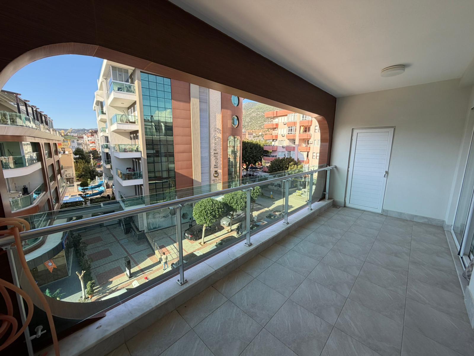 Просторный меблированный дуплекс 3+1 в Аланье, 350 м от пляжа Клеопатра - Фото 15