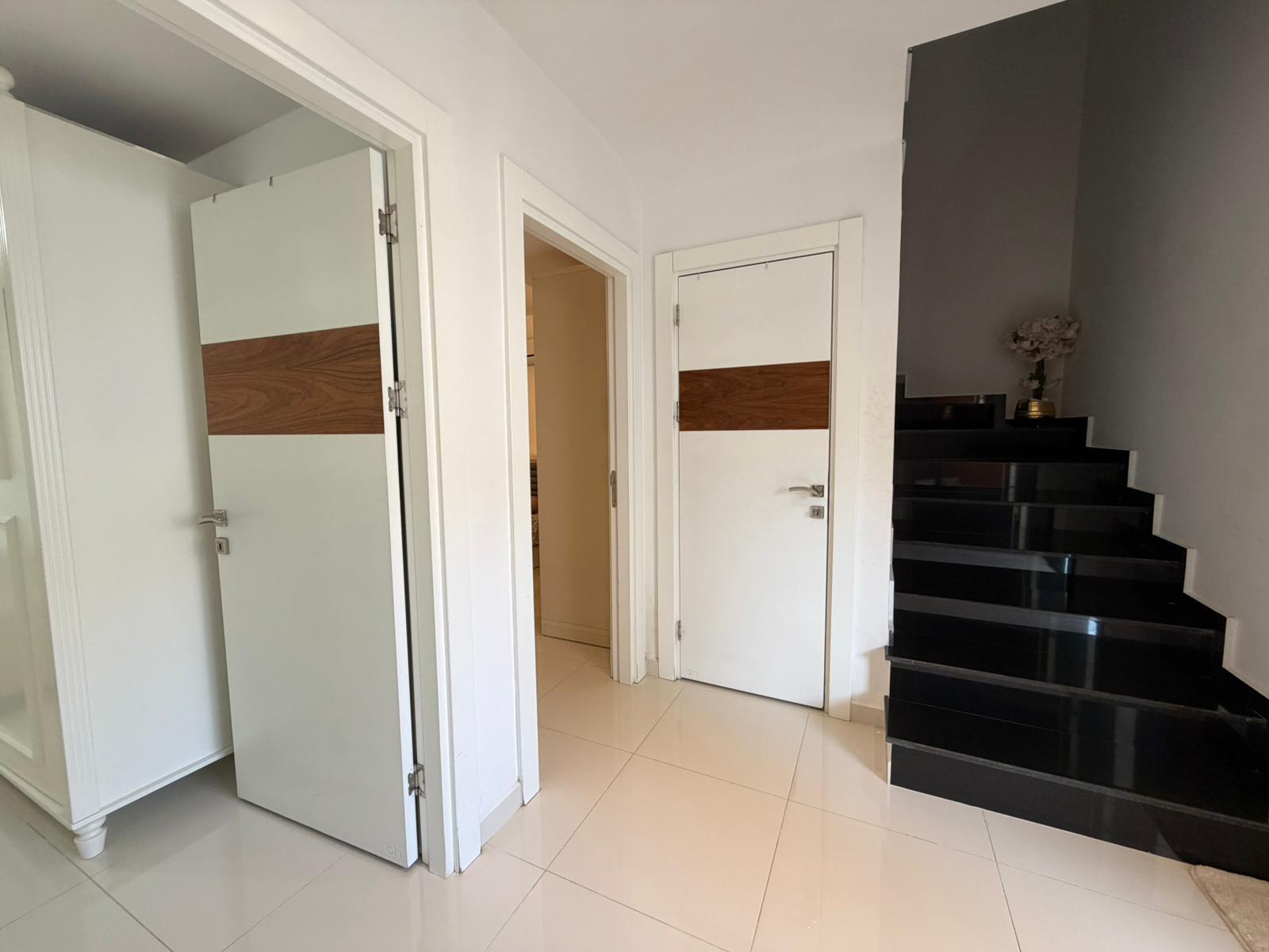 Просторный меблированный дуплекс 3+1 в Аланье, 350 м от пляжа Клеопатра - Фото 8