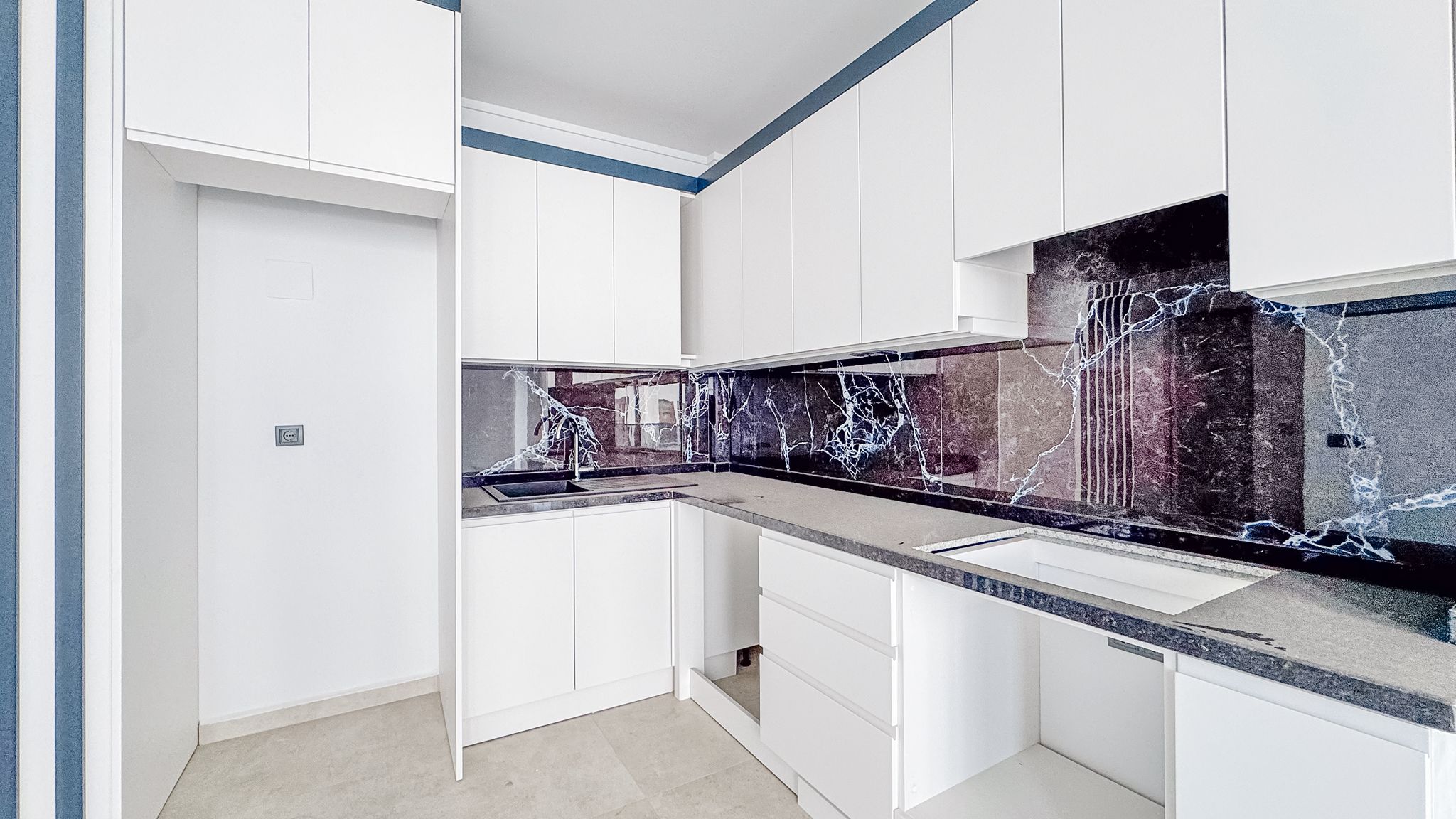Квартира 1+1 в центре Аланьи в 450 метрах от моря - Фото 23