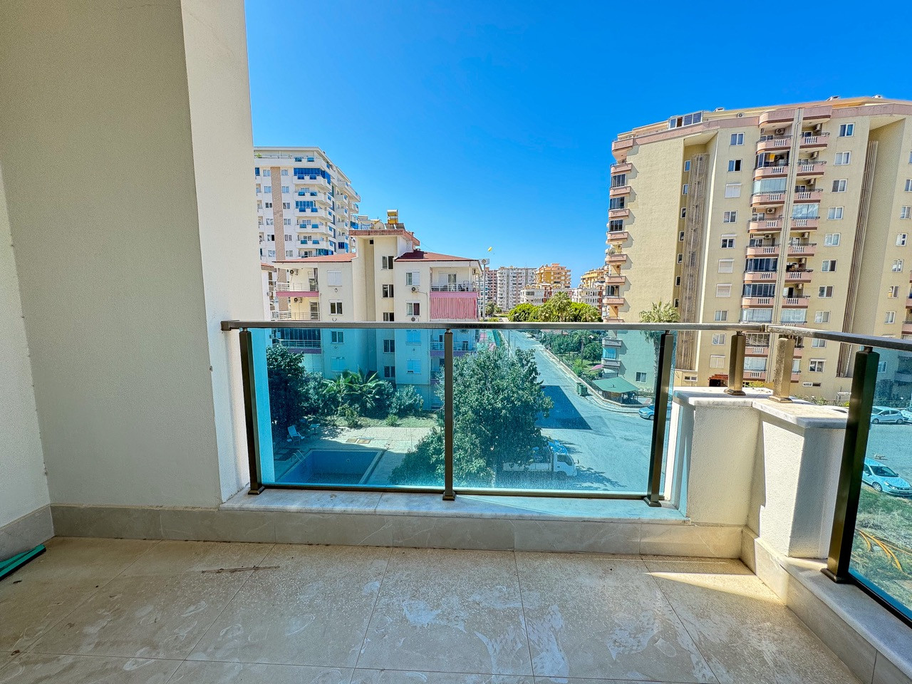 Меблированная квартира 1+1 в Махмутларе, 450 м от моря - Фото 32
