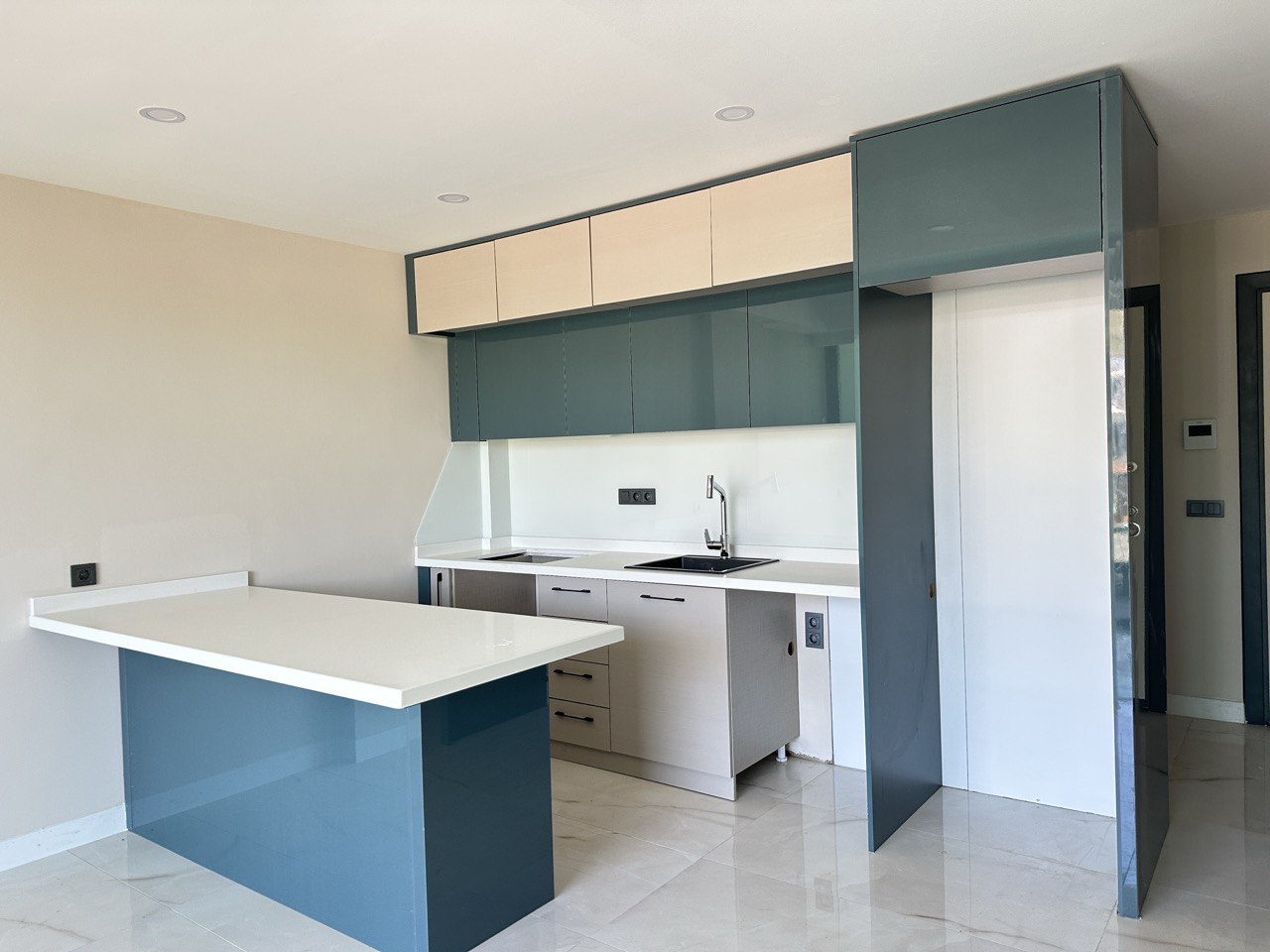 Дуплекс 2+1 в 350 метрах от моря в Конаклы - Фото 17