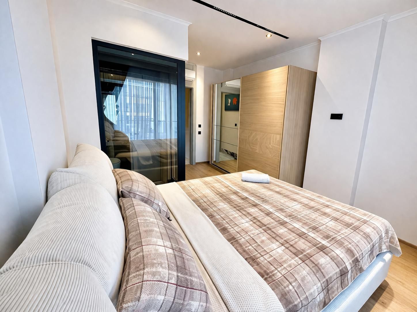 Меблированный дуплекс 2+1 в 250 метрах от моря в Конаклы - Фото 9