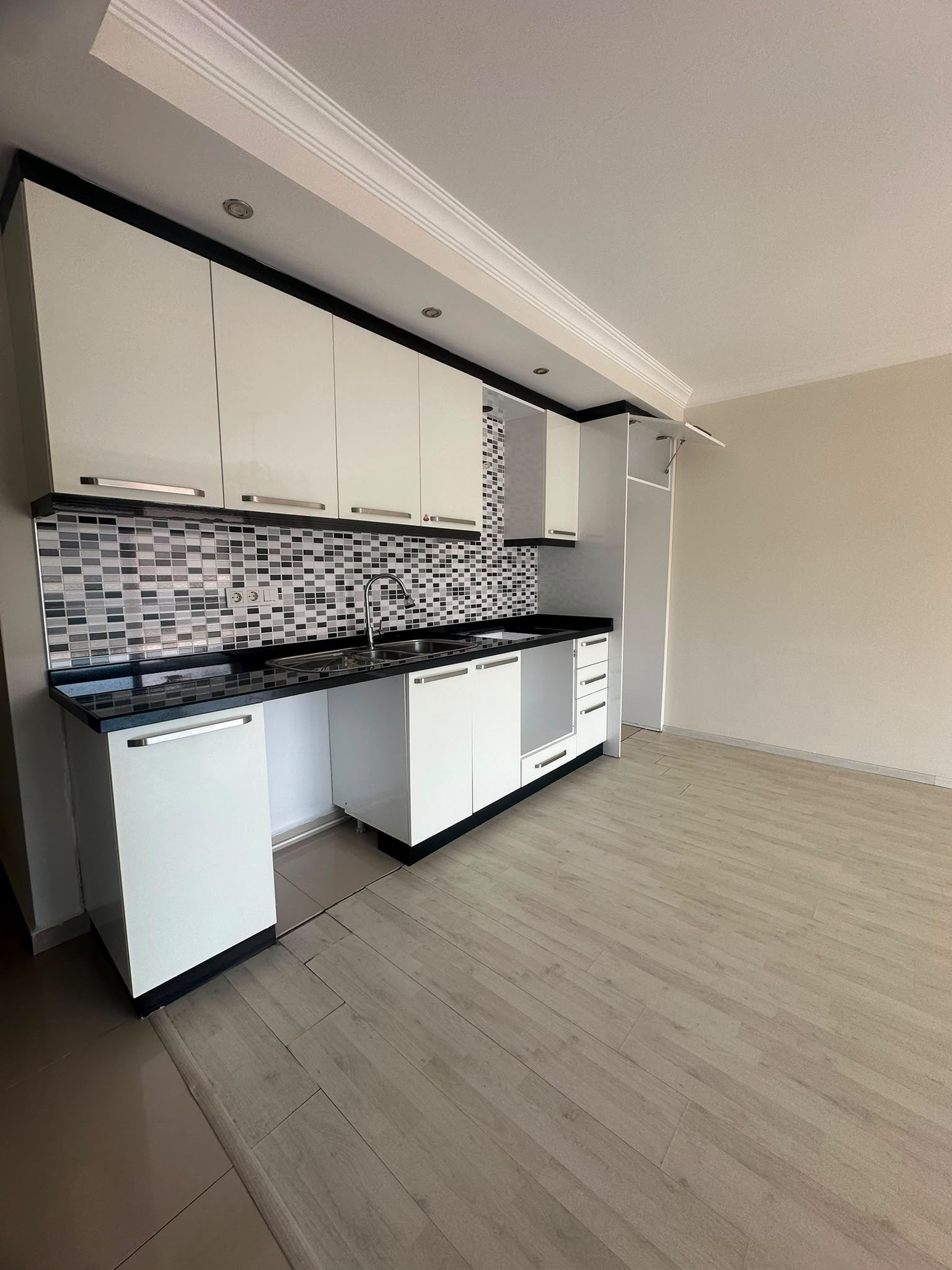 Меблированная квартира 1+1 площадью 70 м² в 600 метрах от моря - Фото 13