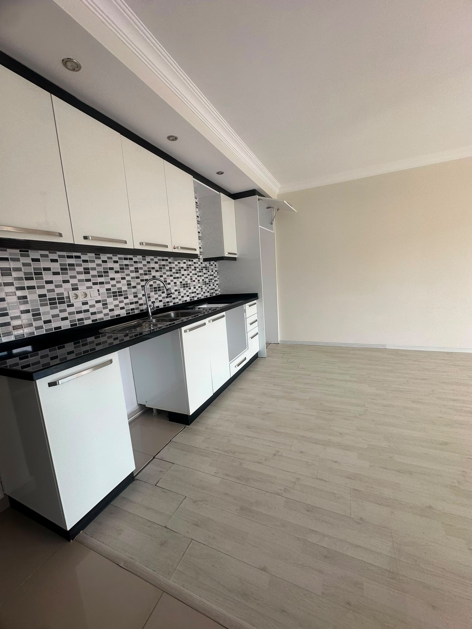 Меблированная квартира 1+1 площадью 70 м² в 600 метрах от моря - Фото 17