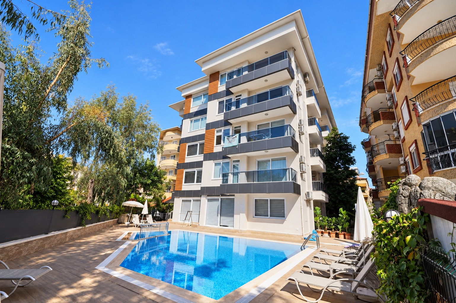 Квартира 1+1 площадью 50 м² в 200 м от пляжа в Оба