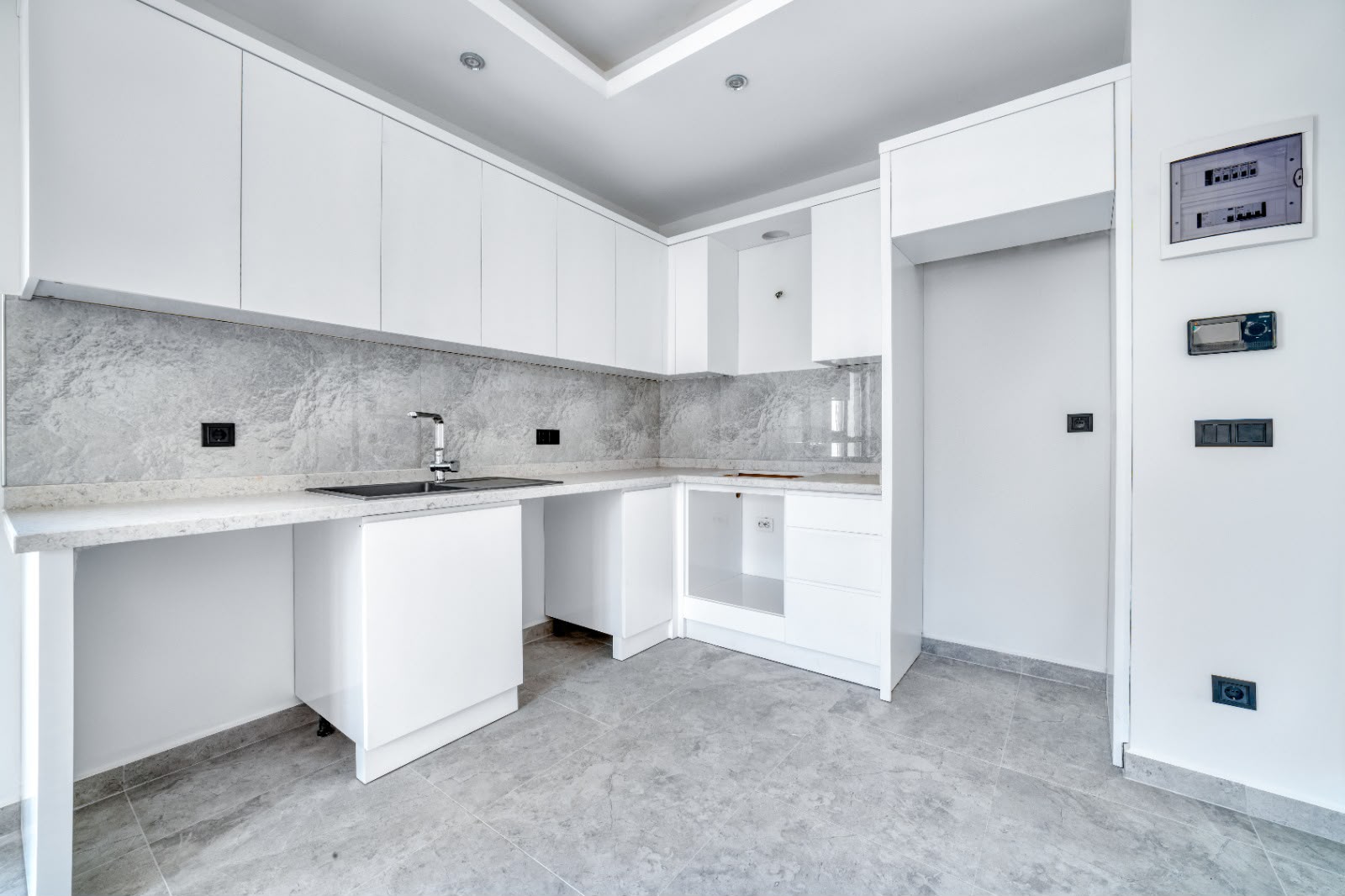 Дуплекс 2+1 площадью 100 м² в 150 метрах от пляжа в центре Аланьи - Фото 9