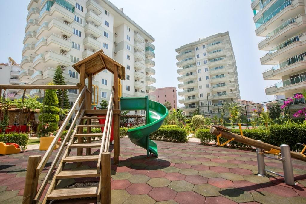Просторный меблированный пентхаус 4+1 в 150 метрах от моря в Тосмуре - Фото 2