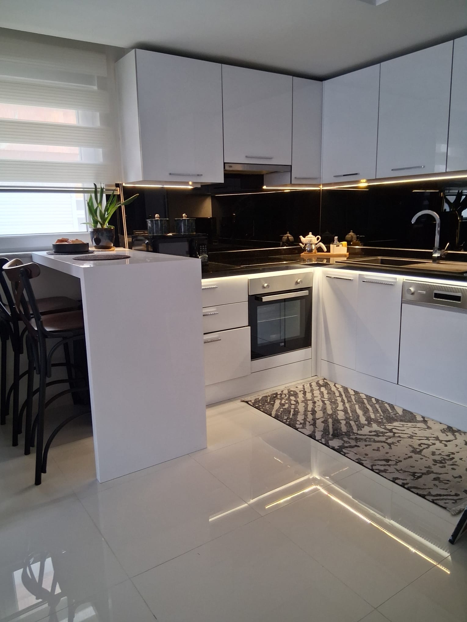 Меблированная квартира 1+1 в центре Аланьи в 200 м от пляжа - Фото 4